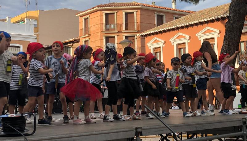 Durante la actuación de los pequeños 