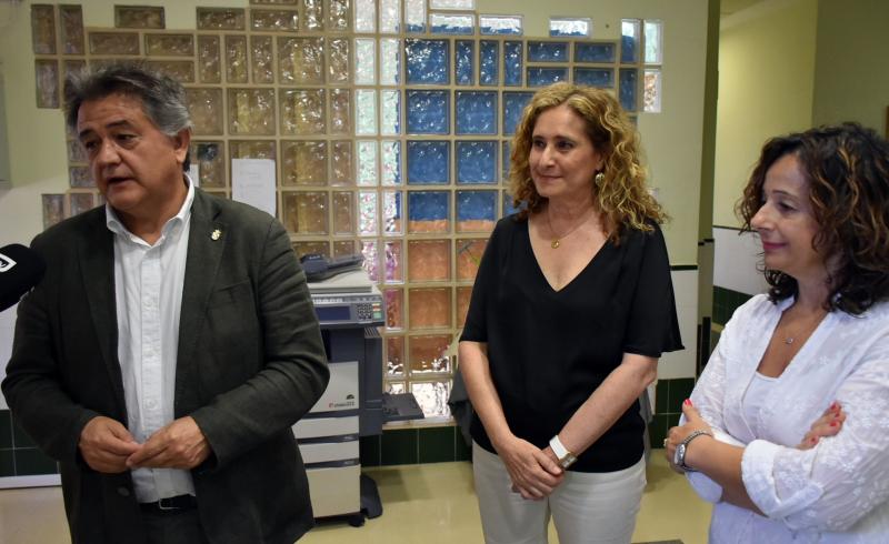 Sierra, Doménech y Loro en atención a los medios