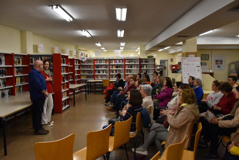 aldo_en_la_biblioteca_3.jpg