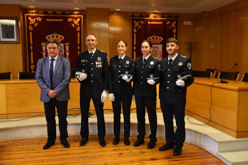 Sierra y los tres nuevos agentes