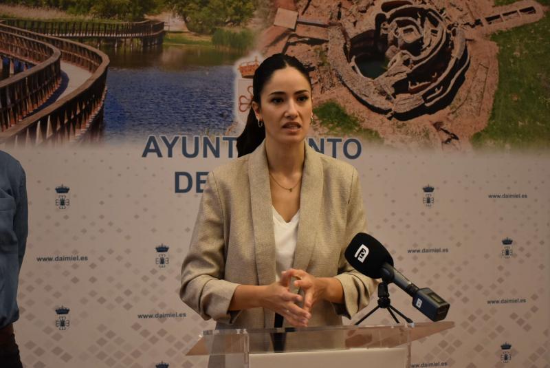 Rodríguez de Guzmán en la rueda de prensa