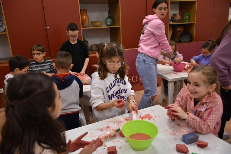 talleres_museo_comarcal_ssanta_2025_6.jpg 