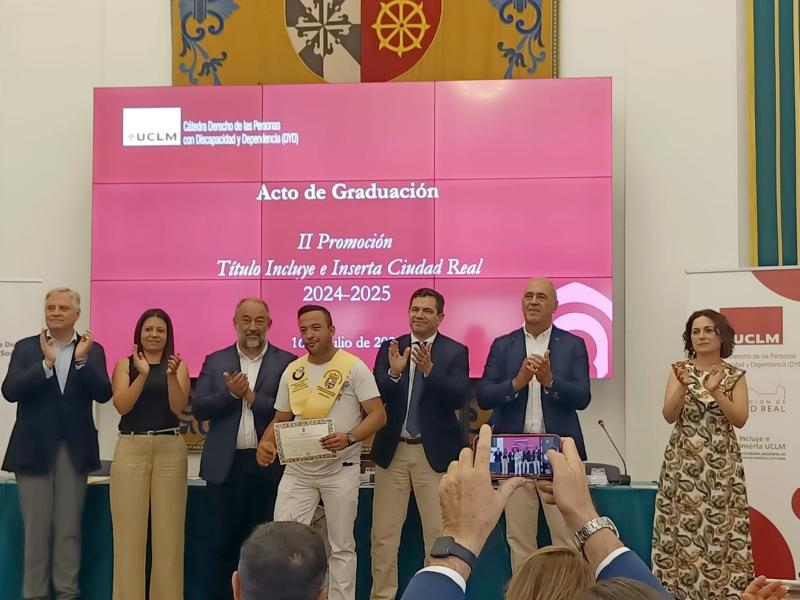 Graduación de Juan Carlos Pinilla