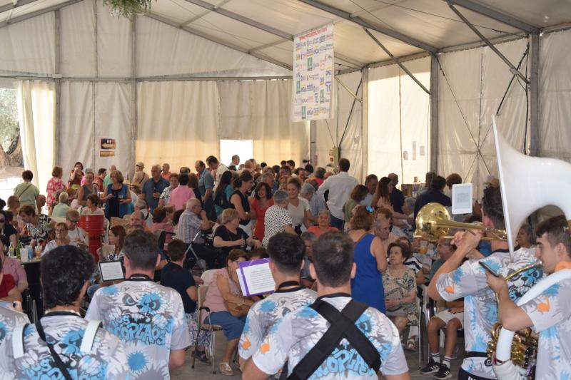 Baile del Vermú de Mayores 2025