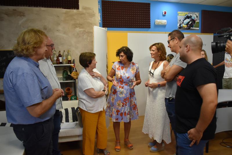 Visita de Ana Carmona a Daimiel Televisión