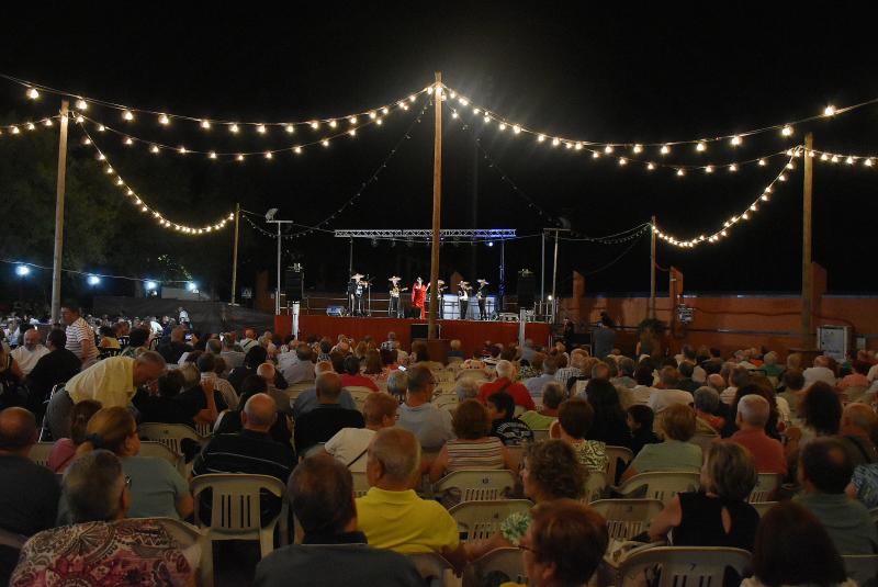 Ana de Dios, homenaje a Rocío Durcal, en Daimiel