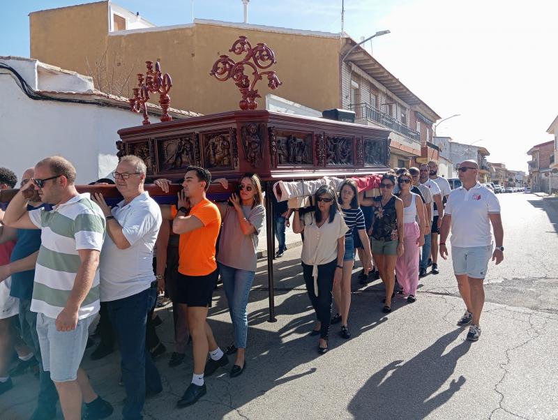 Práctica de portadores para la procesión de María Desolada. Fuente: RRSS Capuchinos