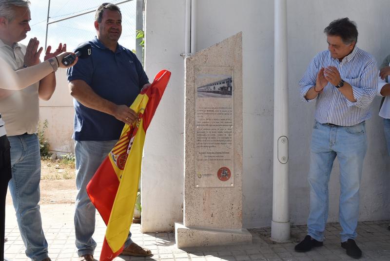 Descubrimiento del monolito