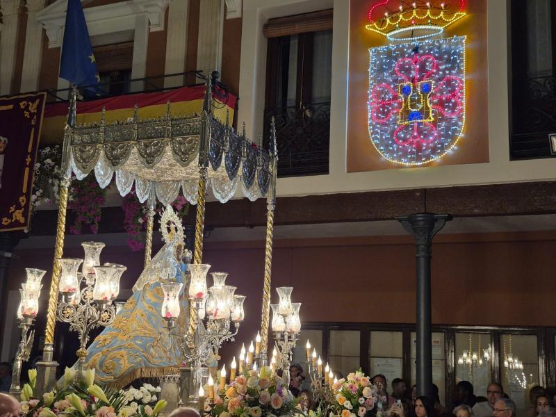Procesión en el día grande 2025.