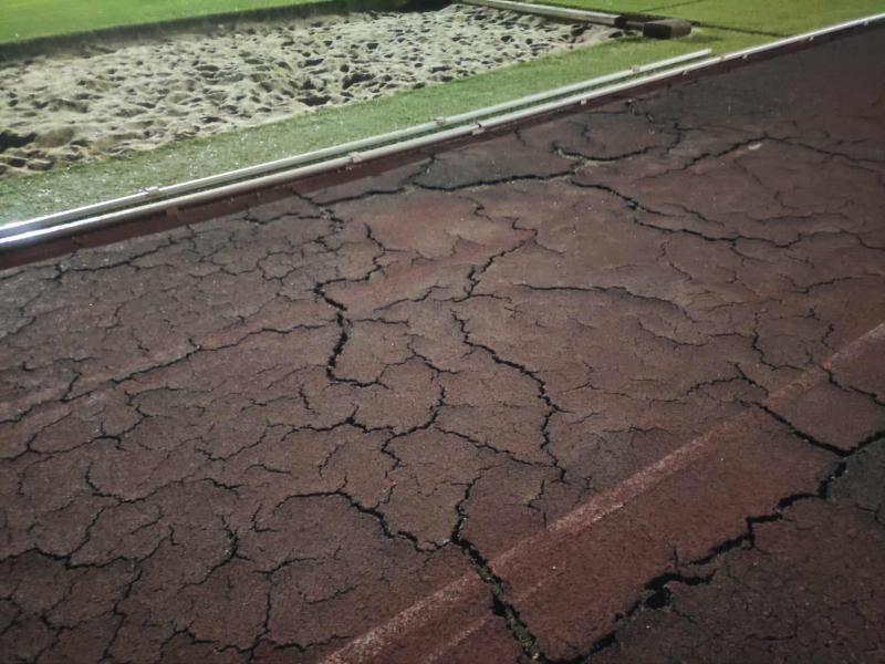deterioro_pista_atletismo_estadio_municipal_foto_ca_saturno_1.jpg
