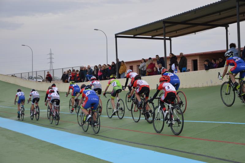 velodromo_municipal_con_almacen_de_fondo