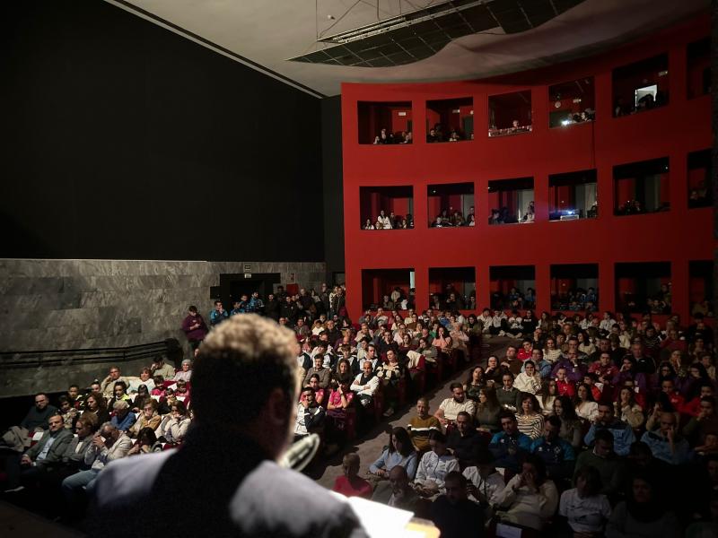 El Ayala visto desde el escenario