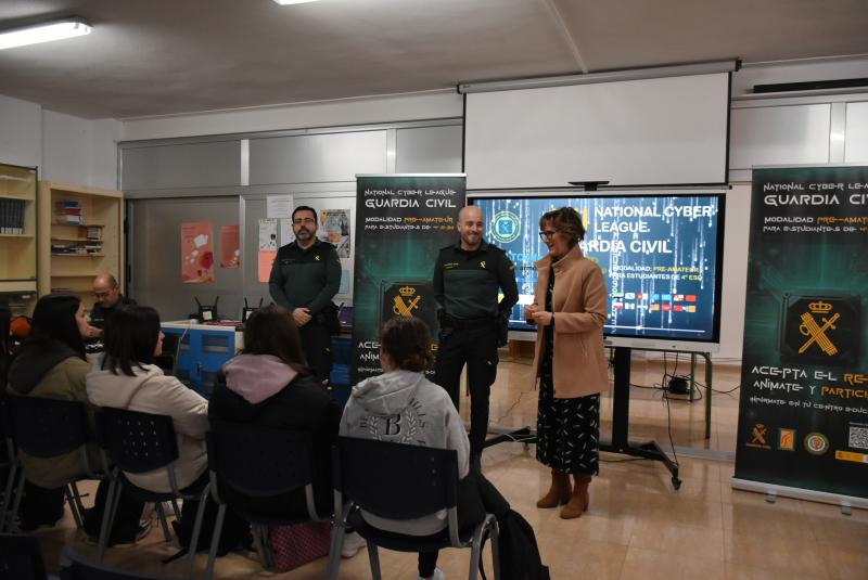Durante la actividad en el IES Juan D'Opazo