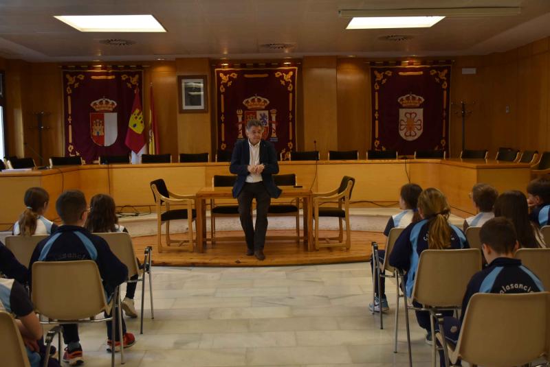 Colegio Divina Pastora visita Ayuntamiento