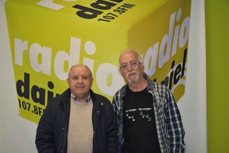 El párroco Valentín Sánchez-Rojas y el músico Sergio Martín-Portugués