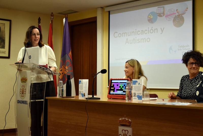 Durante la charla en la Casa de Cultura 