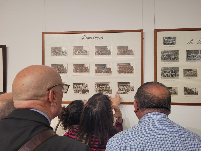 Exposición 75 aniversario IES Ojos del Guadiana.