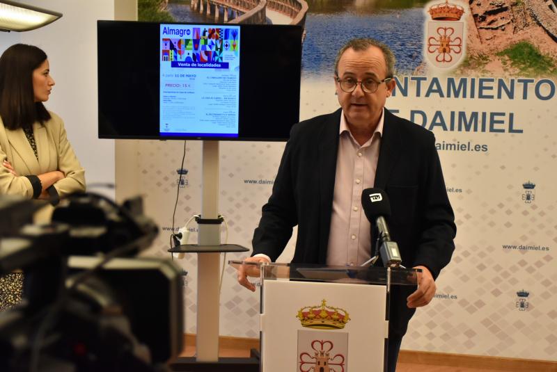 García-Consuegra en la rueda de prensa 
