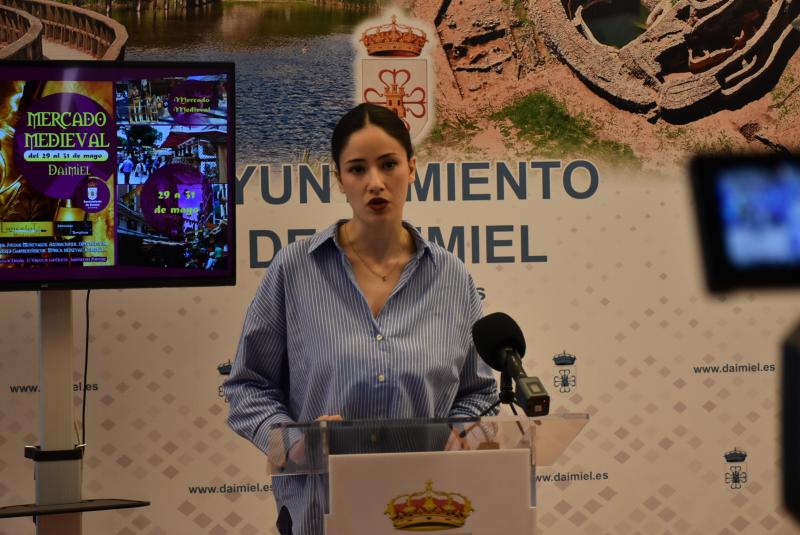 Rodríguez de Guzmán en la rueda de prensa
