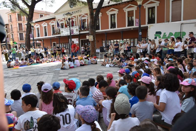 Alumnado participando en Musiqueando