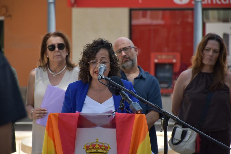 Loro en el acto