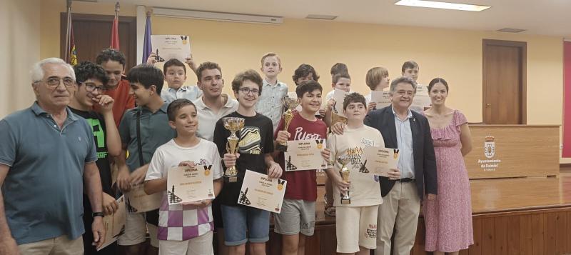 Entrega diplomas curso ajedrez 2025-2026.
