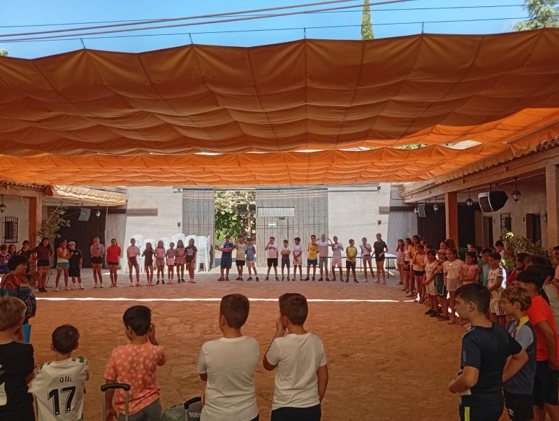 llegada_campamento_infancia.jpeg 