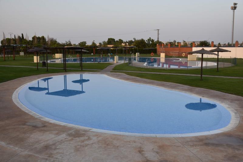 piscinas_alcalde-concejal_deportes_2.jpg