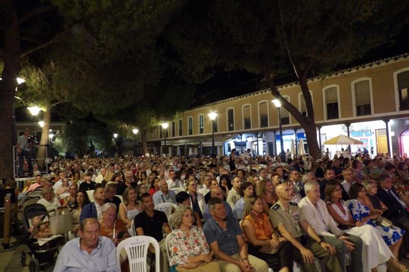 La Plaza de España se llenó este viernes.