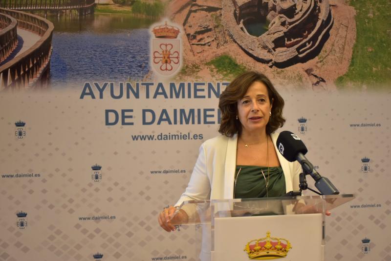 Loro en la rueda de prensa 