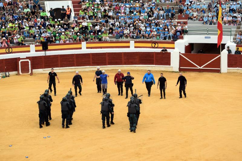 exhibicion_guardia_civil_en_daimiel_18.jpg 