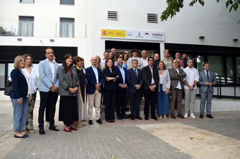 inauguracion_oficina_emplea_1.jpg
