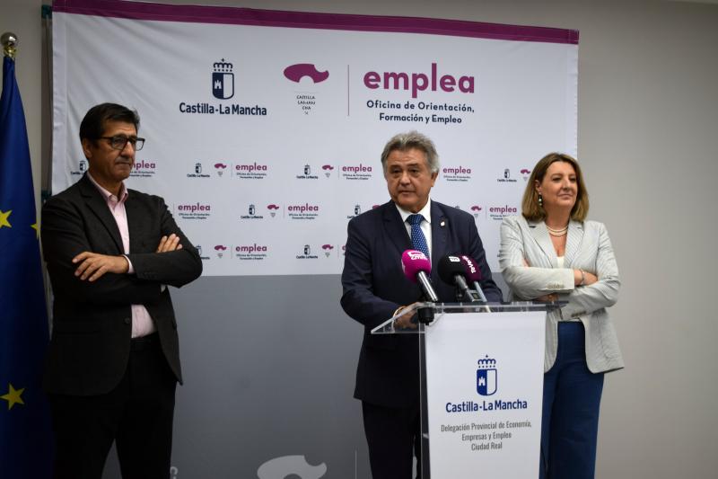 inauguracion_oficina_emplea_5.jpg
