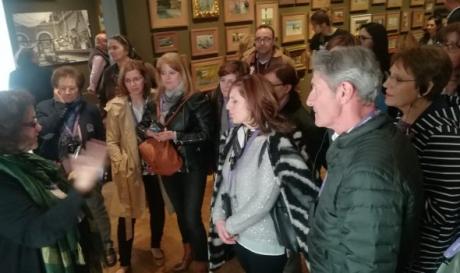 Los alumnos y alumnas del taller de pintura viajan a Madrid