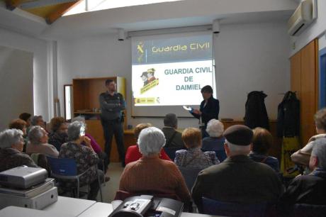 Charla Guardia Civil Centro de Mayores