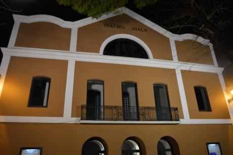 FACHADA TEATRO AYALA