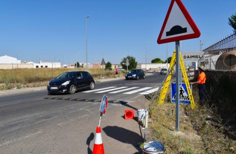 PASO DE CEBRA MANZANARES