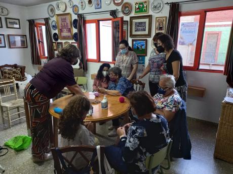 ESCUELA LOCAL DE FOLKLORE