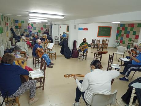 ESCUELA LOCAL DE FOLKLORE