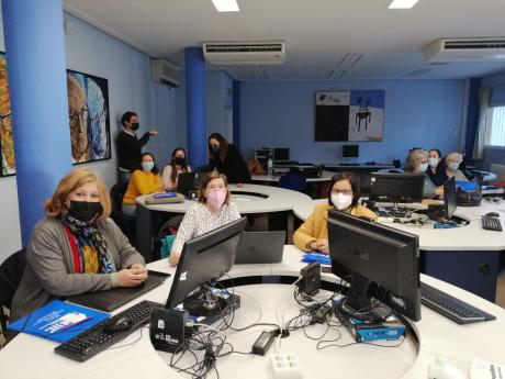 Curso digitalización mujeres
