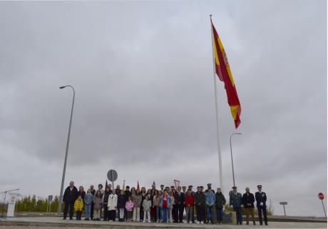 Izado de bandera con motivo del Día de la Constitución