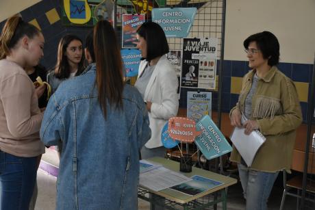 PUNTO DE INFORMACIÓN JUVENIL_IES OJOS GUADIANA (3).jpg