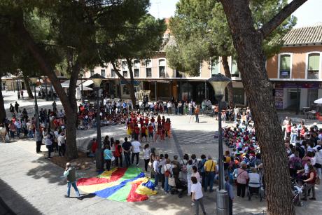 El alumnado del C.P. Infante Don Felipe, hoy en Plaza de España.