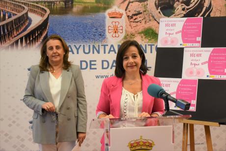 Alicia Loro y Cristina Sánchez de la Nieta, hoy viernes en la presentación del taller.