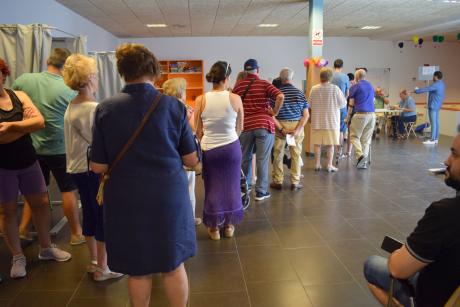 Los daimieleños y daimieleñas ejerciendo su derecho a voto en el Punto Joven