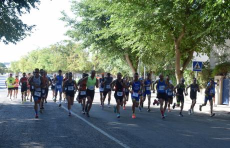 Salida de los participantes del I Duatlón 'Ciudad de Daimiel'