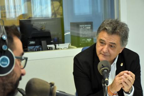 entrevista_al_alcalde_leopoldo_sierra_en_radio_daimiel_portada.jpg