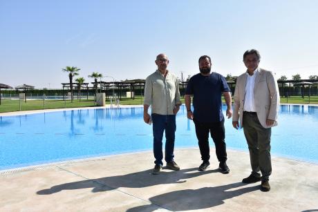 Sierra, Ortega y García-Consuegra en la visita a las instalaciones