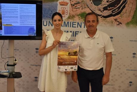 Rodríguez de Guzmán y García-Consuegra durante la presentación