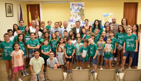biblioteca_foto familia_verano 2025